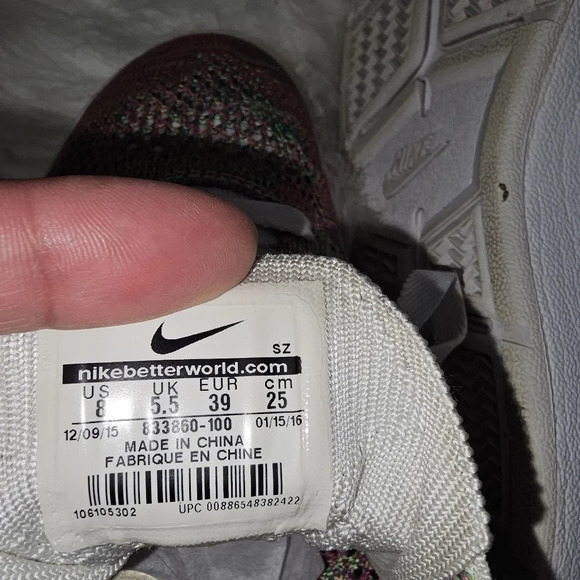 NIKECOURT  Tennis Classic Ultra Flyknit Sneakers  Size 8 - Picture 9 of 9